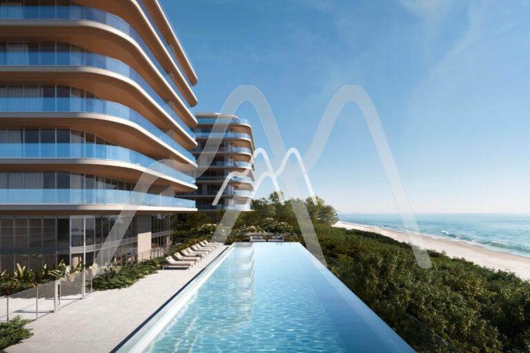 Apartamento com 5 suítes frente mar à venda no OCEANA em Jurerê